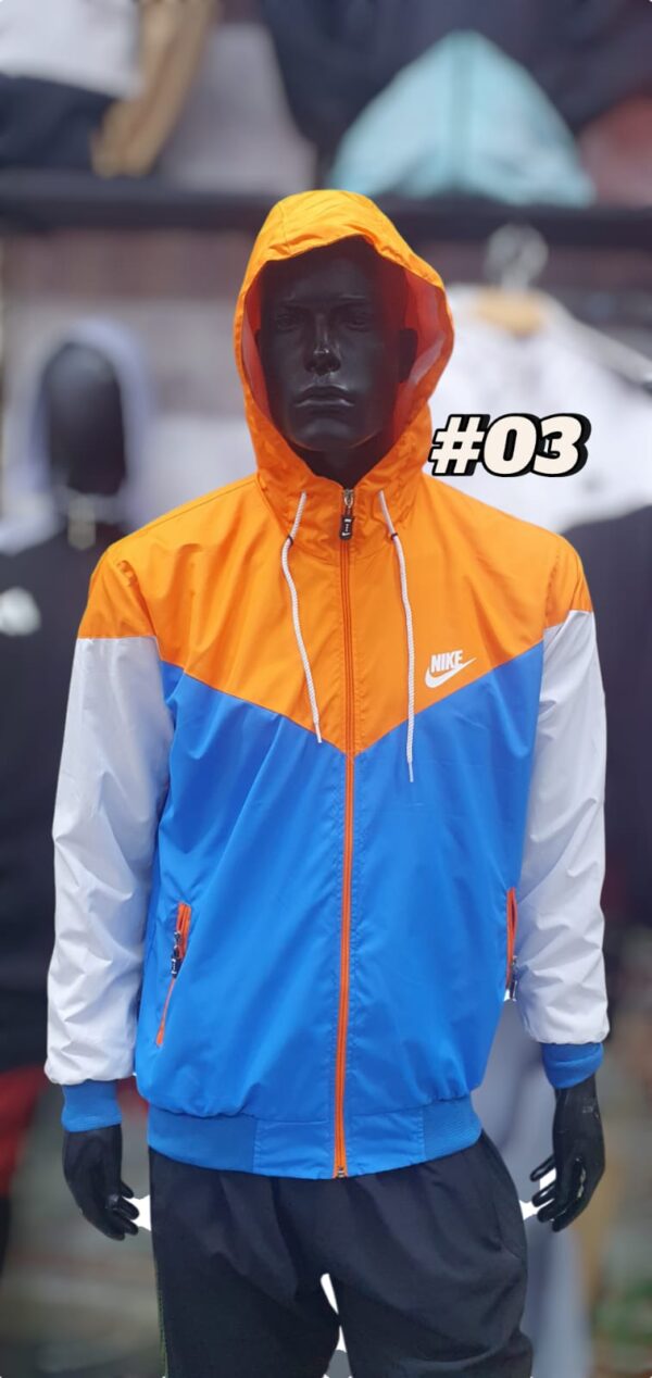 NK Tricolor - Imagen 4